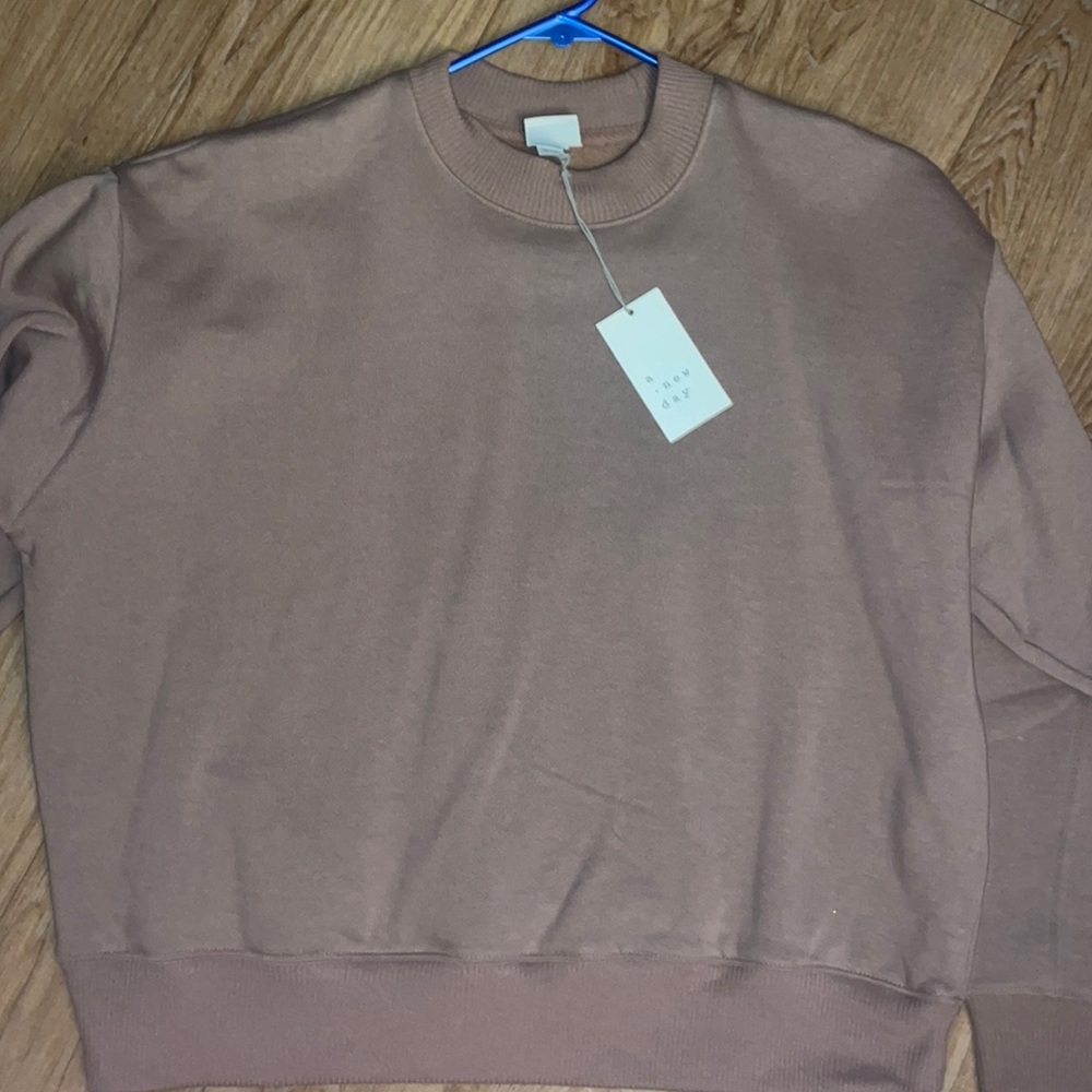 Sweatshirt